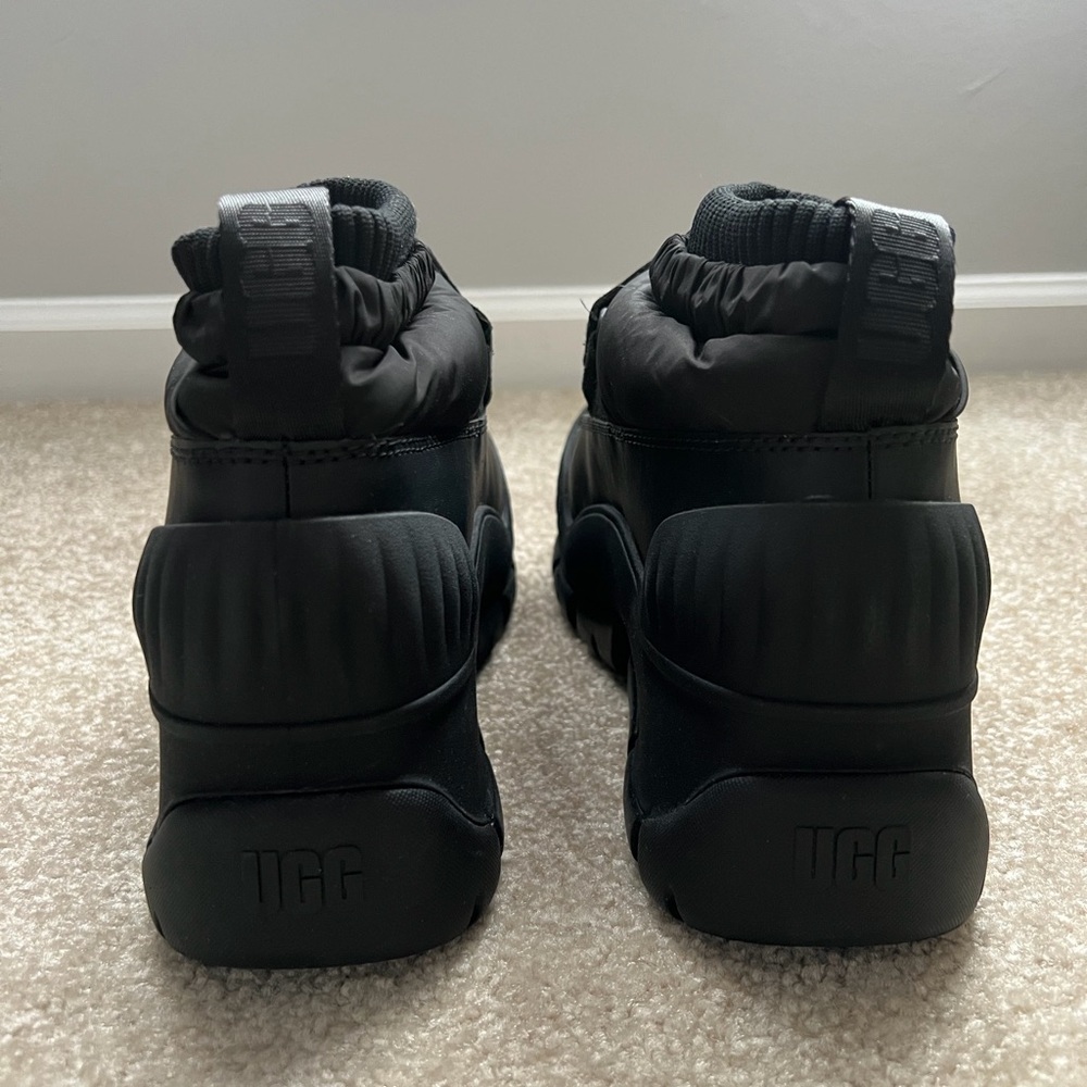 UGG Adiroam Anckle Black Boots Size 8 - Picture 4 of 9